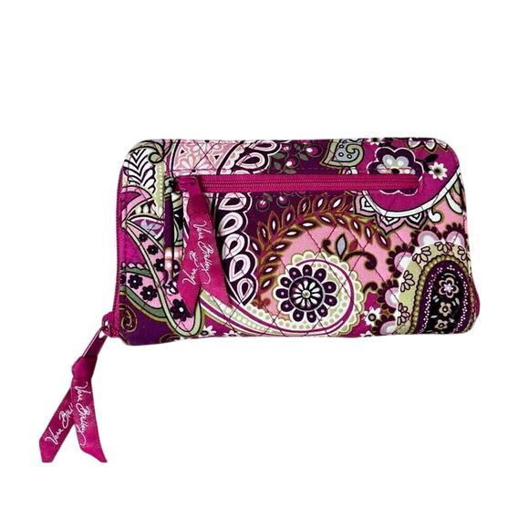 Vera Bradley 2010 "Very Berry Paisley" Hope Toile Hidden Wristlet Wallet Pink - Picture 1 of 8